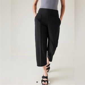Athleta Stellar Wide Crop SZ 0 Black NWT